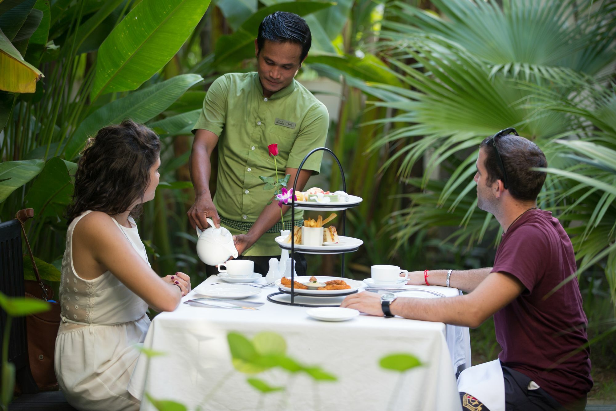 Hotel People By The Community